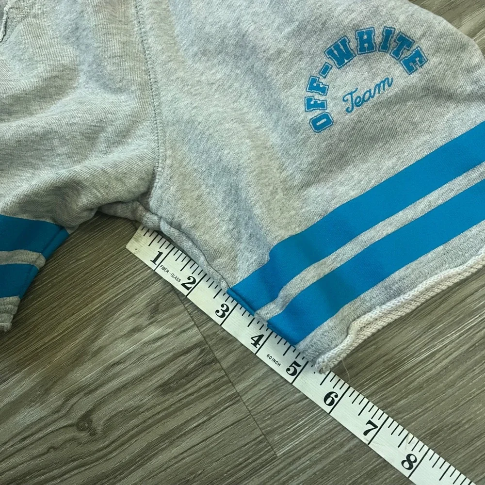 Off-White Kids Gray Blue Team 23 Sweat Shorts Size 4 OBCI008S24FLE001